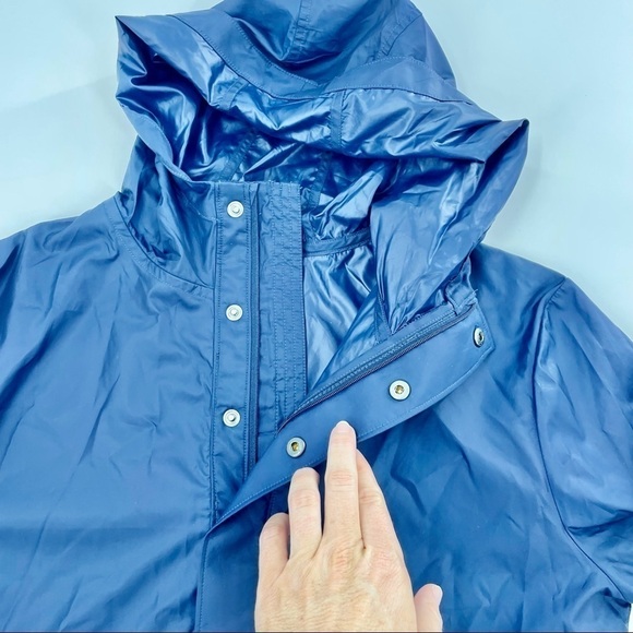 NWOT Under Armour Hybrid Wind Rain Pullover - size Small - Picture 7 of 13